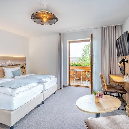 Hotell Schaider 3*